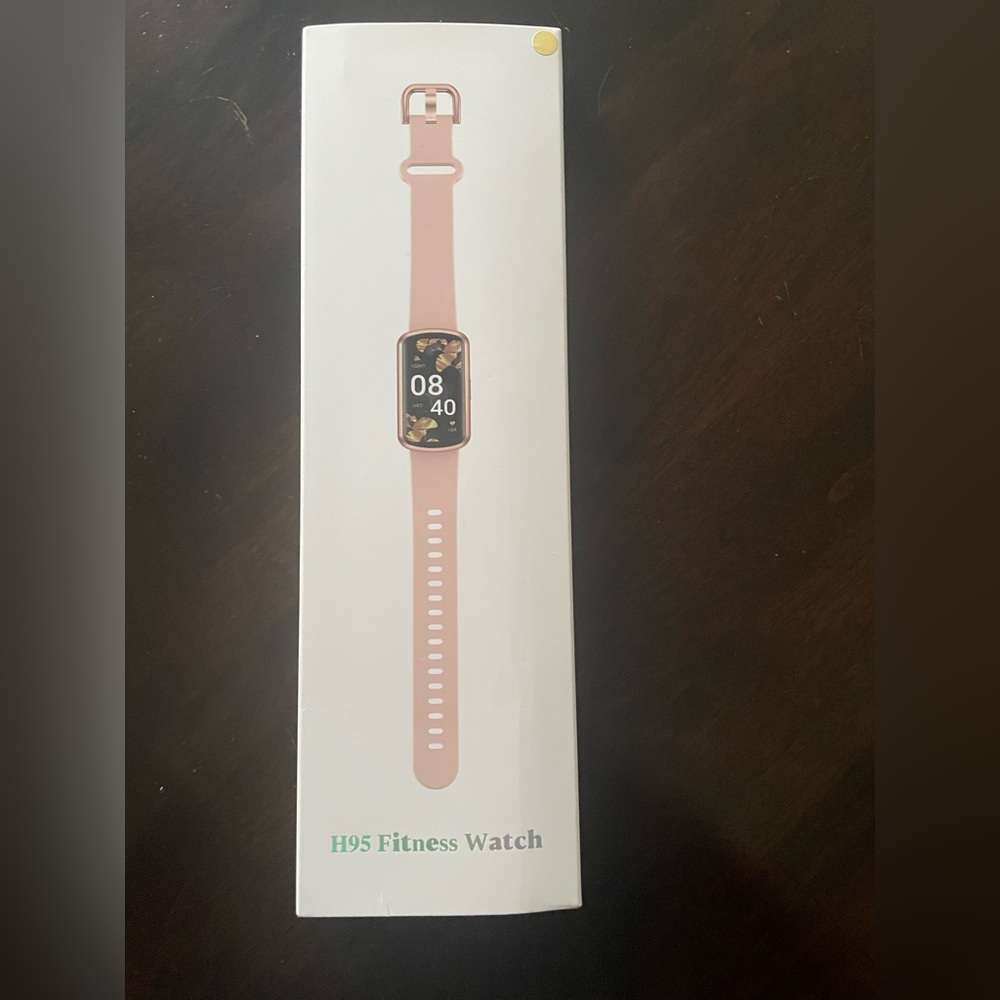 H95 Fitness Watch - Rose Gold - Picture 3 of 4